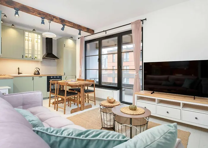 Stylish Pastel With Parking And Balcony In By Renters *