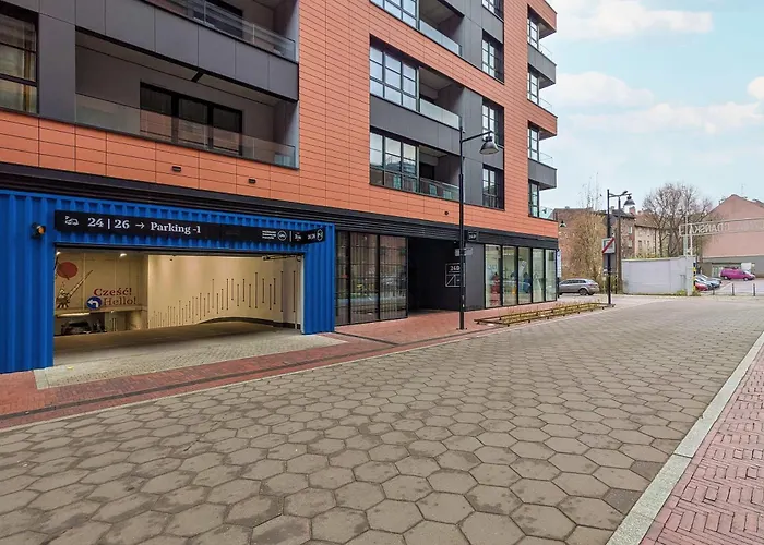 Stylish Pastel With Parking And Balcony In By Renters *