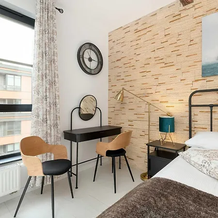 Stylish Pastel With Parking And Balcony In By Renters Apartament Gdańsk