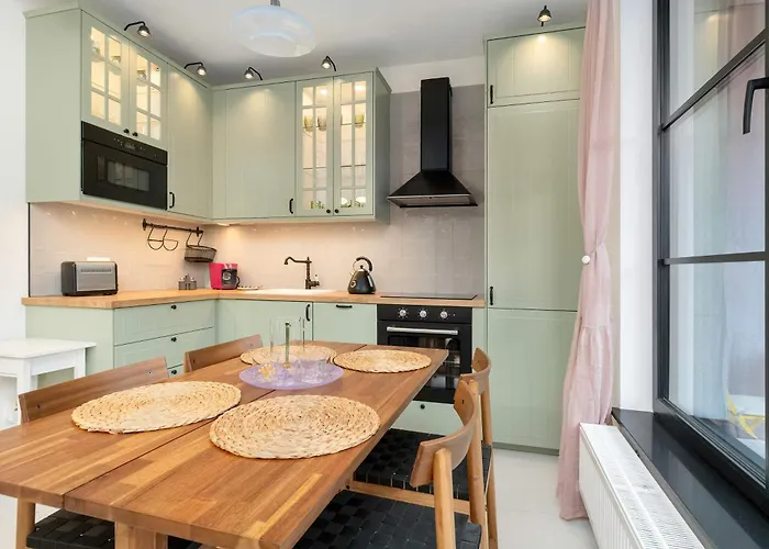 Stylish Pastel With Parking And Balcony In By Renters * Gdaňsk